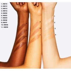 MAC Cosmetics Studio Fix Fluid Foundation SPF15 NW30 -Cosmetica Winkel 1013994 4