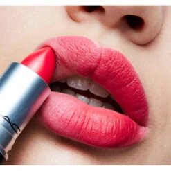 MAC Cosmetics Matte Lipstick Relentlessly Red -Cosmetica Winkel 1014012 3